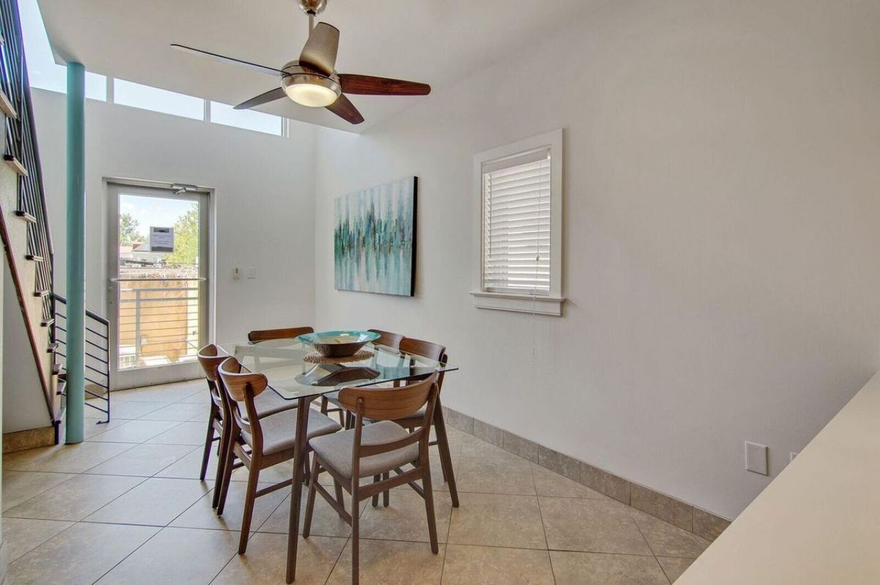 487 King Street Photo 9