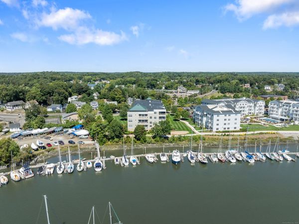 60 Maple, Unit APT 31, Branford, CT 06405