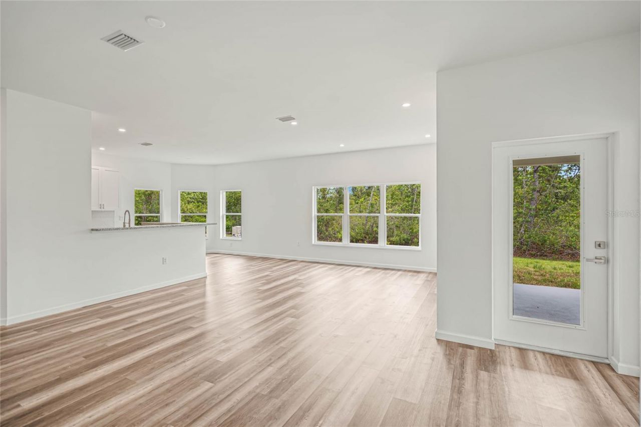 8001 Leonardo Street, Sebring, FL 33872 Photo