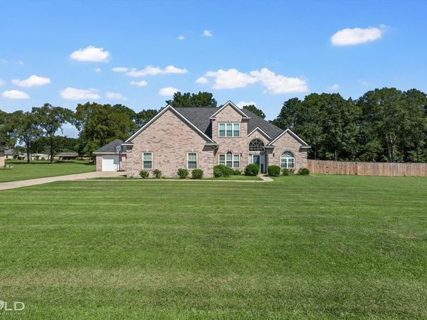 5882 Sunset Trace Drive, Keithville, LA 71047