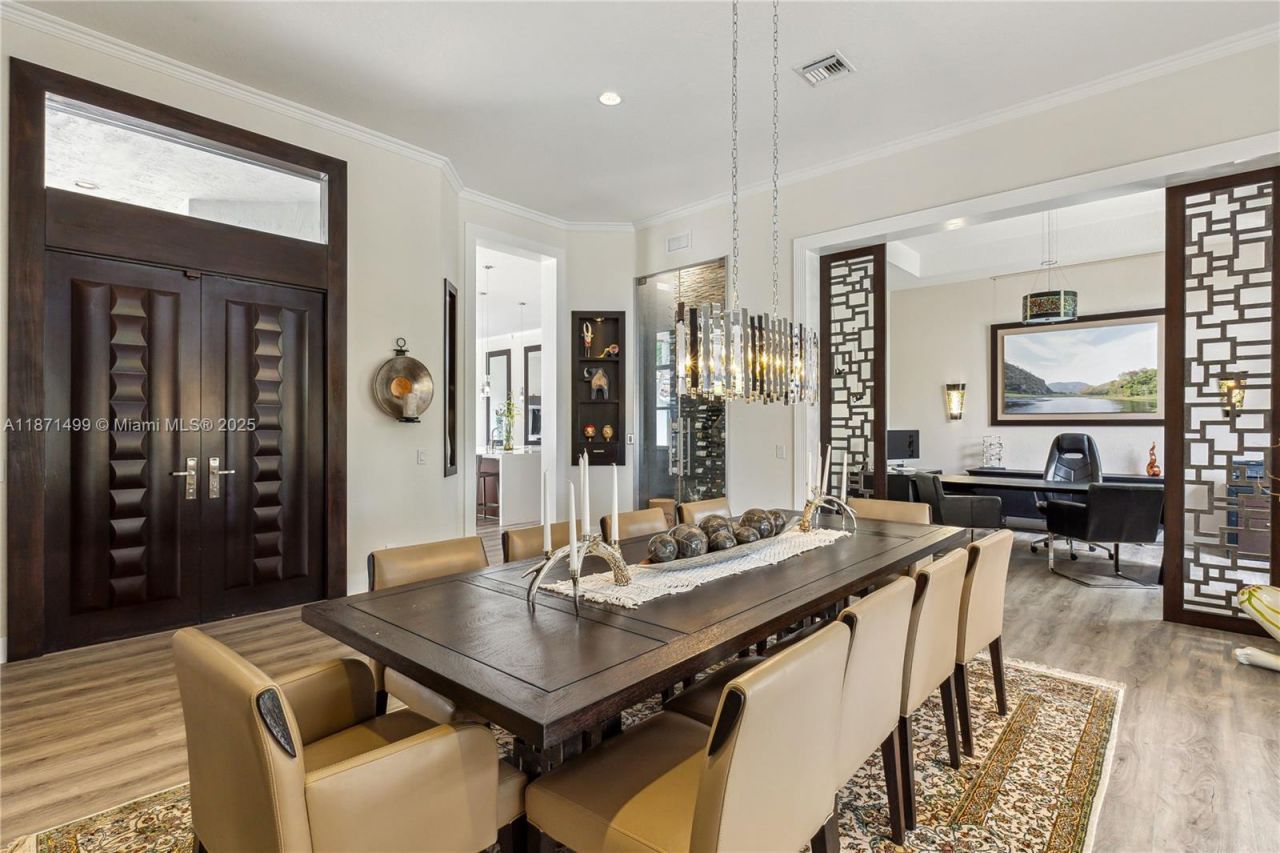 1371 Victoria Isle Dr, Weston, FL 33327 Photo