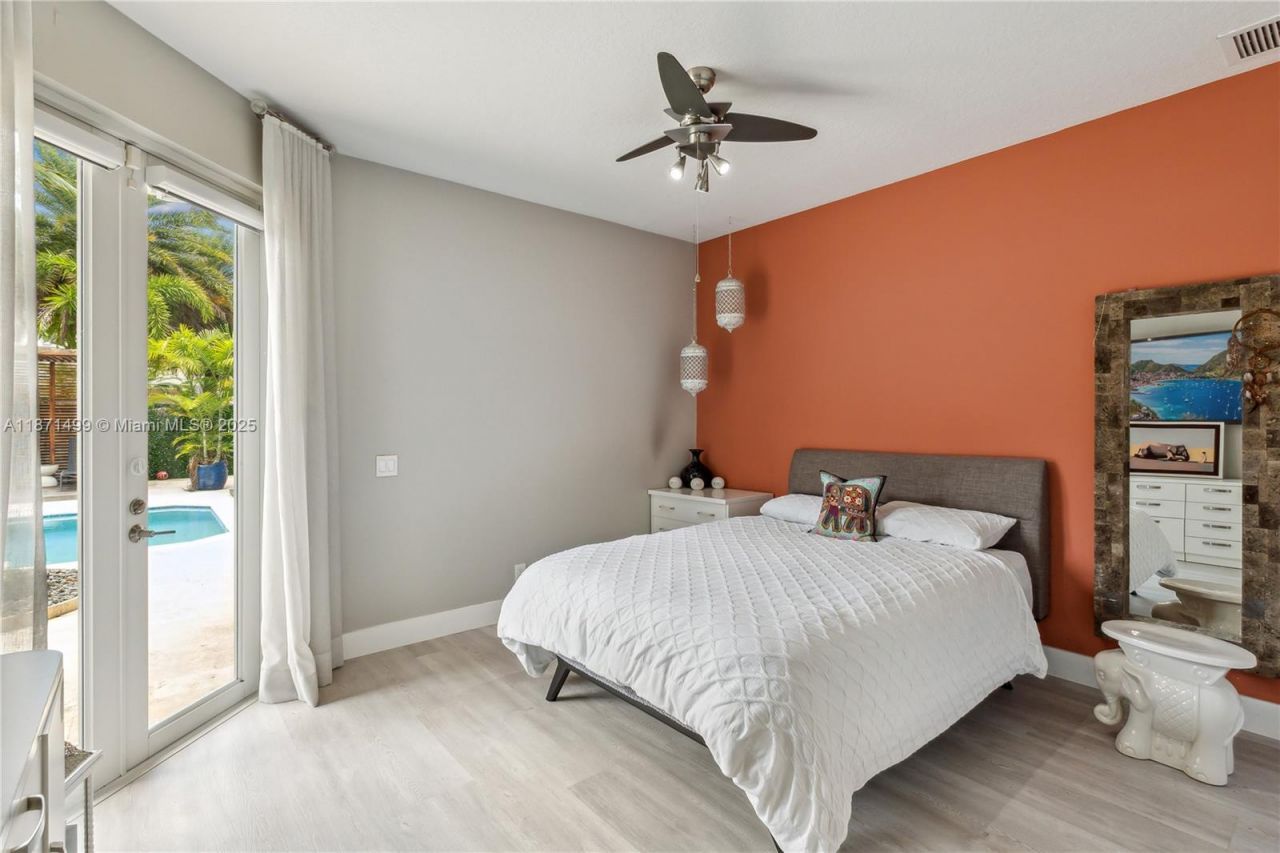 1371 Victoria Isle Dr, Weston, FL 33327 Photo