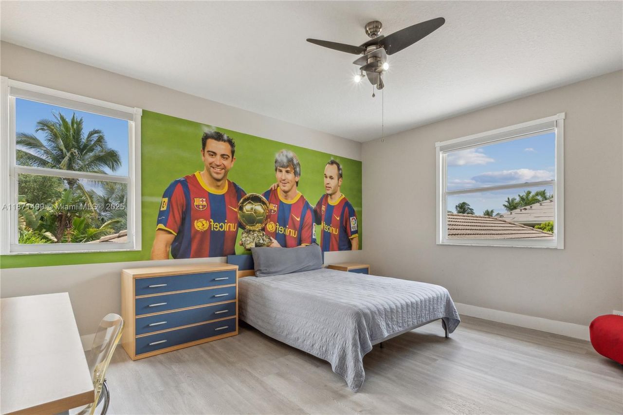 1371 Victoria Isle Dr, Weston, FL 33327 Photo