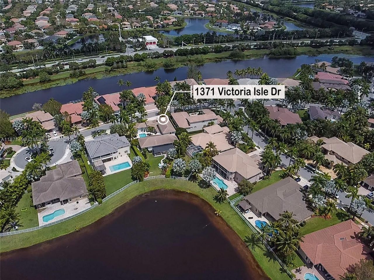1371 Victoria Isle Dr, Weston, FL 33327 Photo