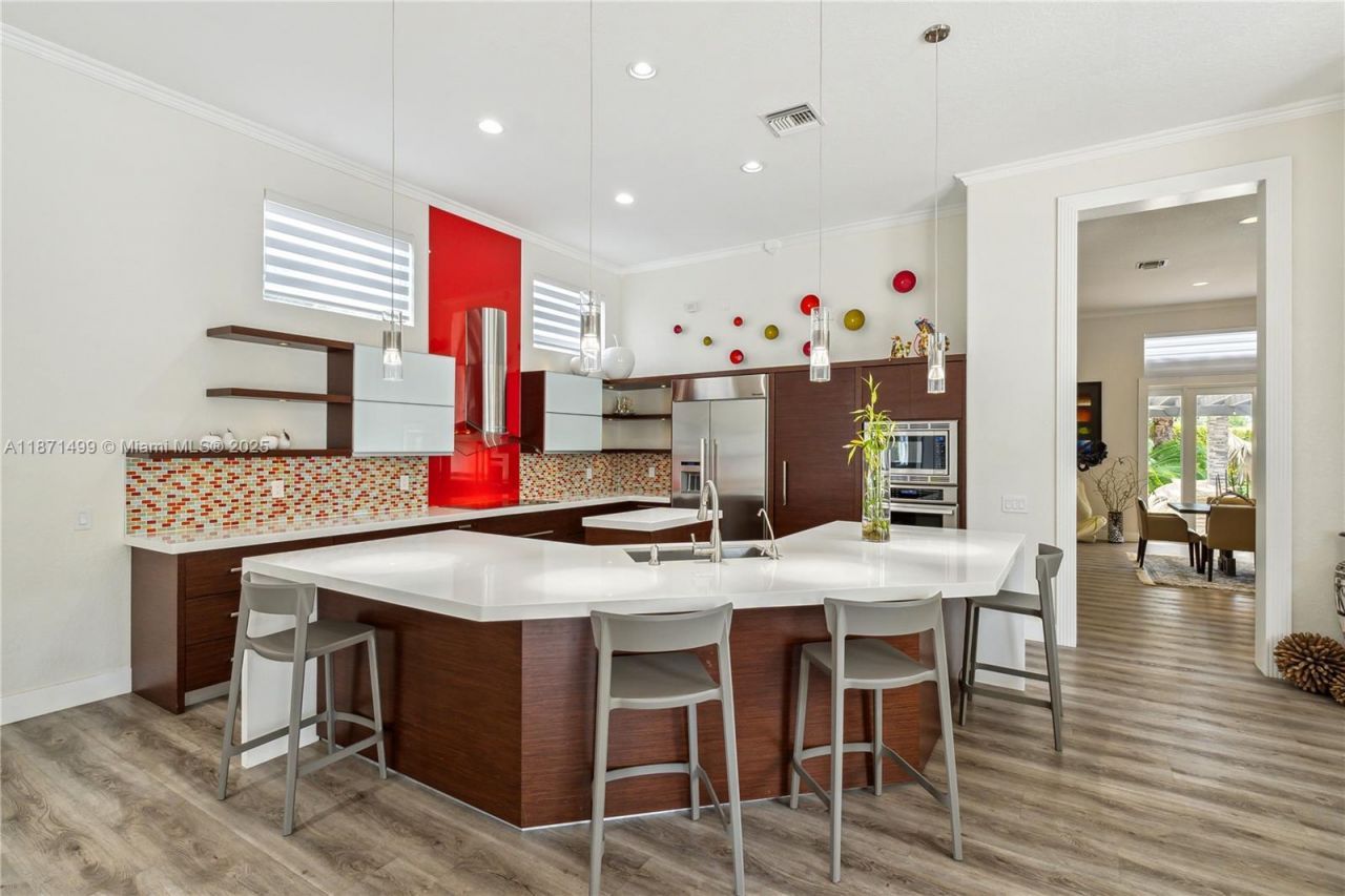 1371 Victoria Isle Dr, Weston, FL 33327 Photo