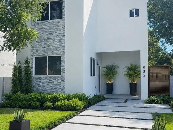 532 NW 17th Ave, Fort Lauderdale, FL 33311