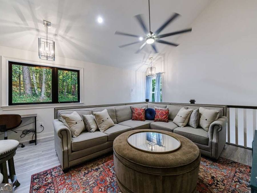 Property Image 101