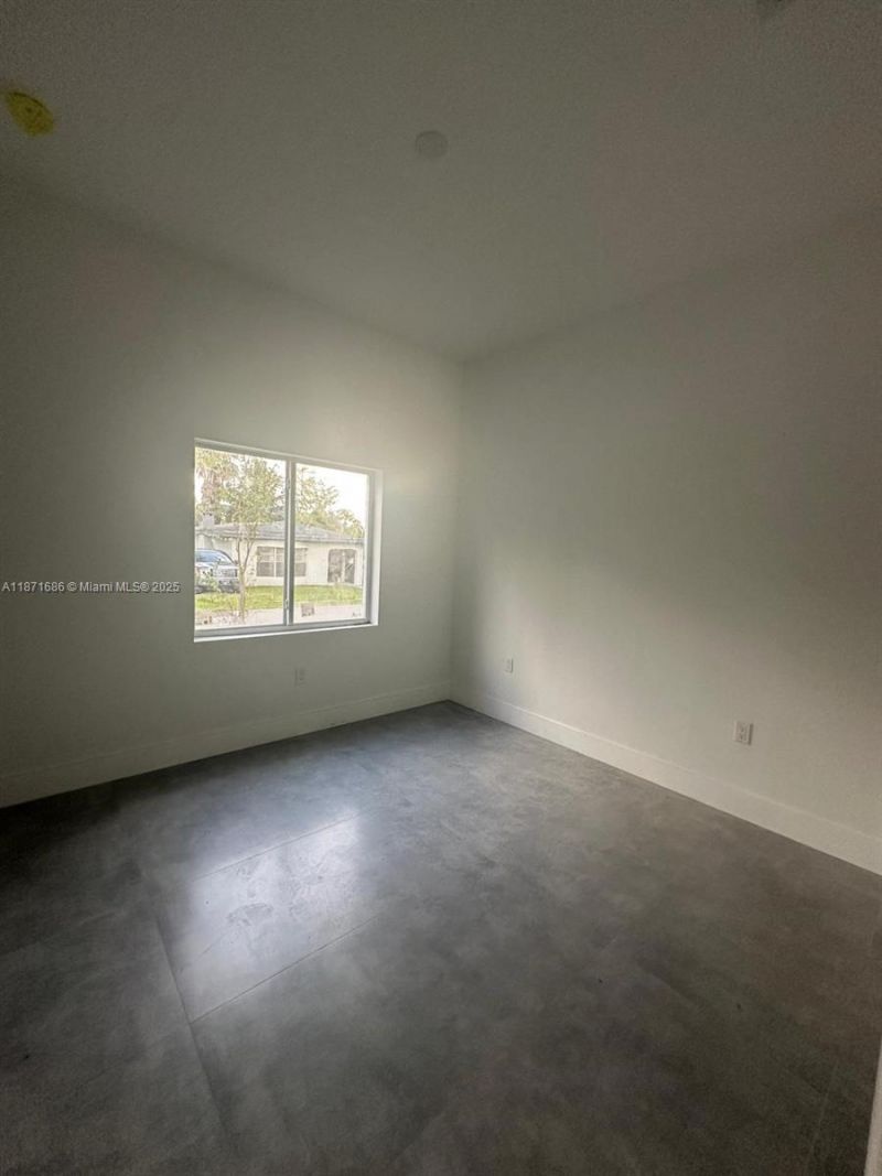 2421 NW 23rd Ln, Fort Lauderdale, FL 33311 Photo