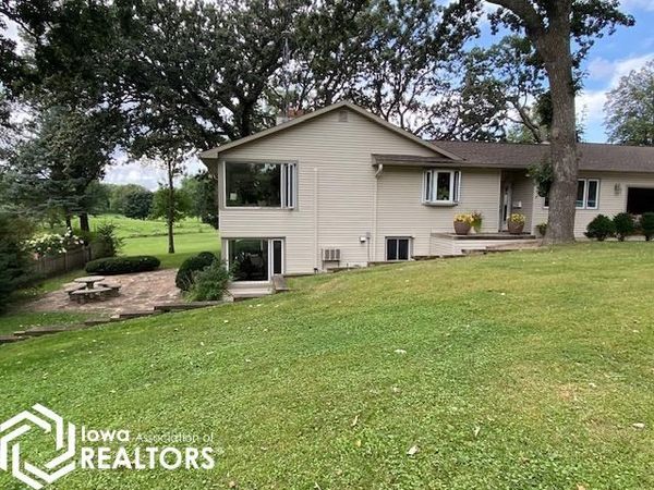 601 19th Street W, Clear Lake, IA 50428