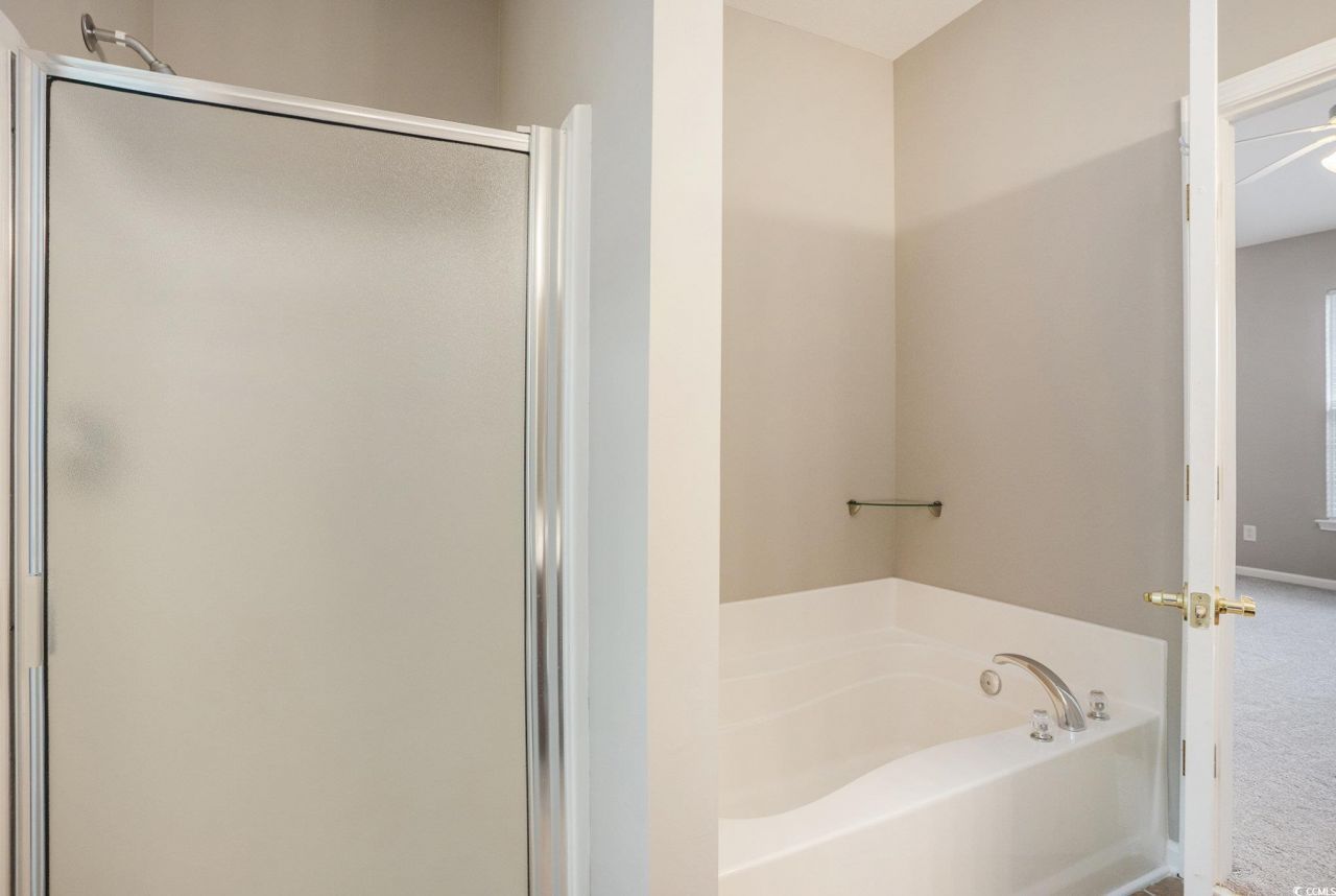 256 Connemara Dr. Photo 15