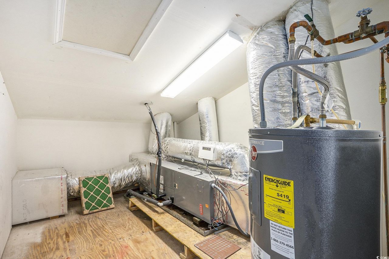 256 Connemara Dr. Photo 20