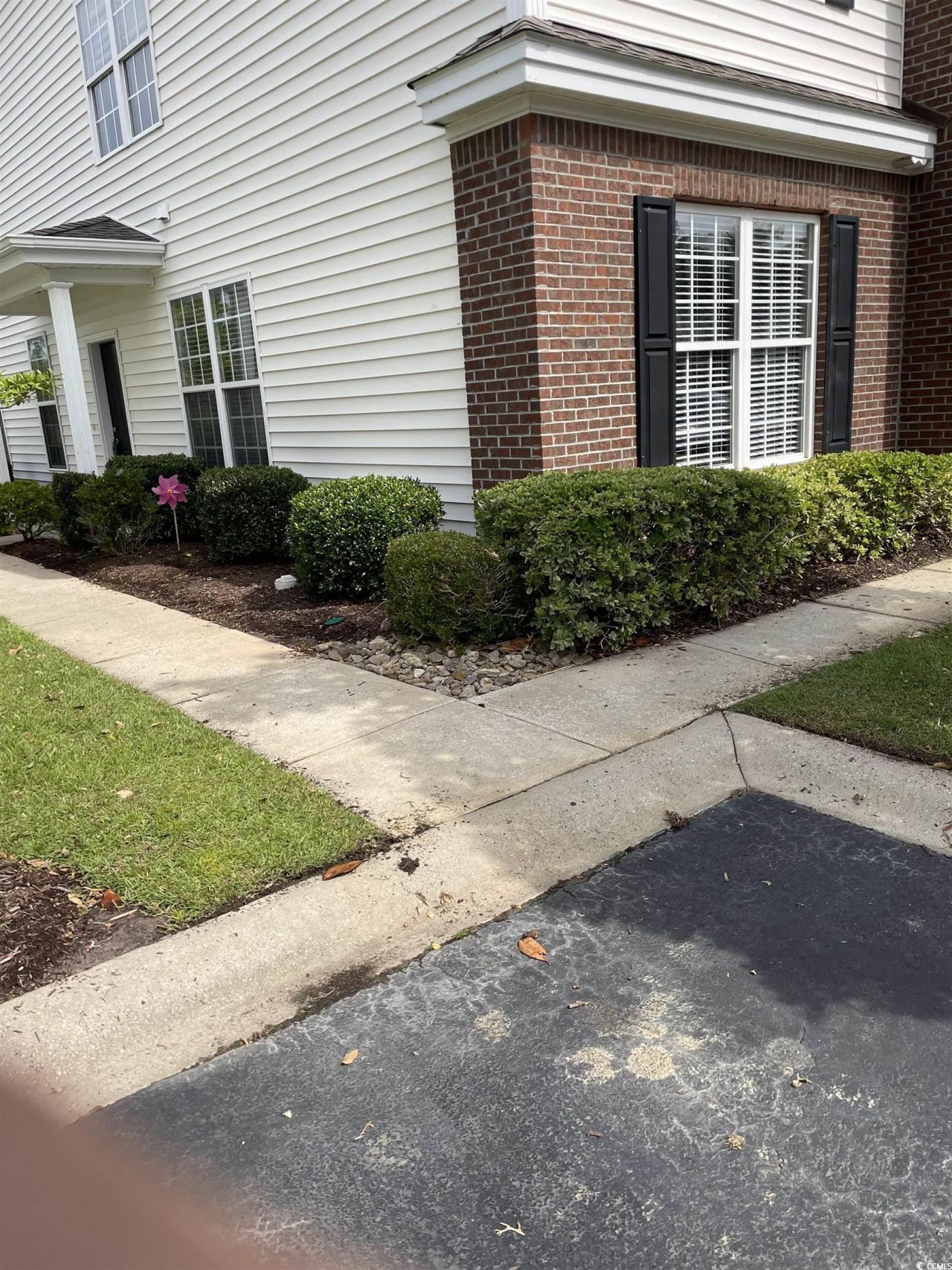 256 Connemara Dr. Photo 29