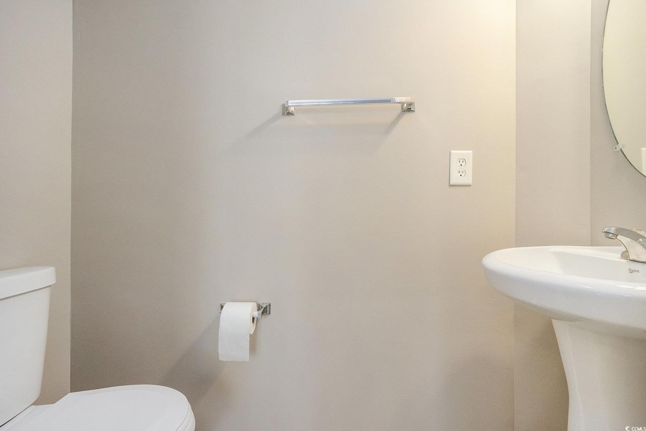 256 Connemara Dr. Photo 7