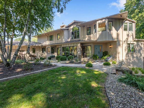 19353 Dorchester Ct, Bristol, IN 46507