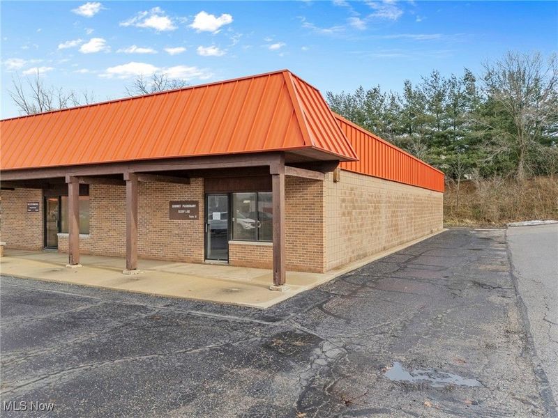 103 5th Street SE, Barberton, OH 44203 Photo 2