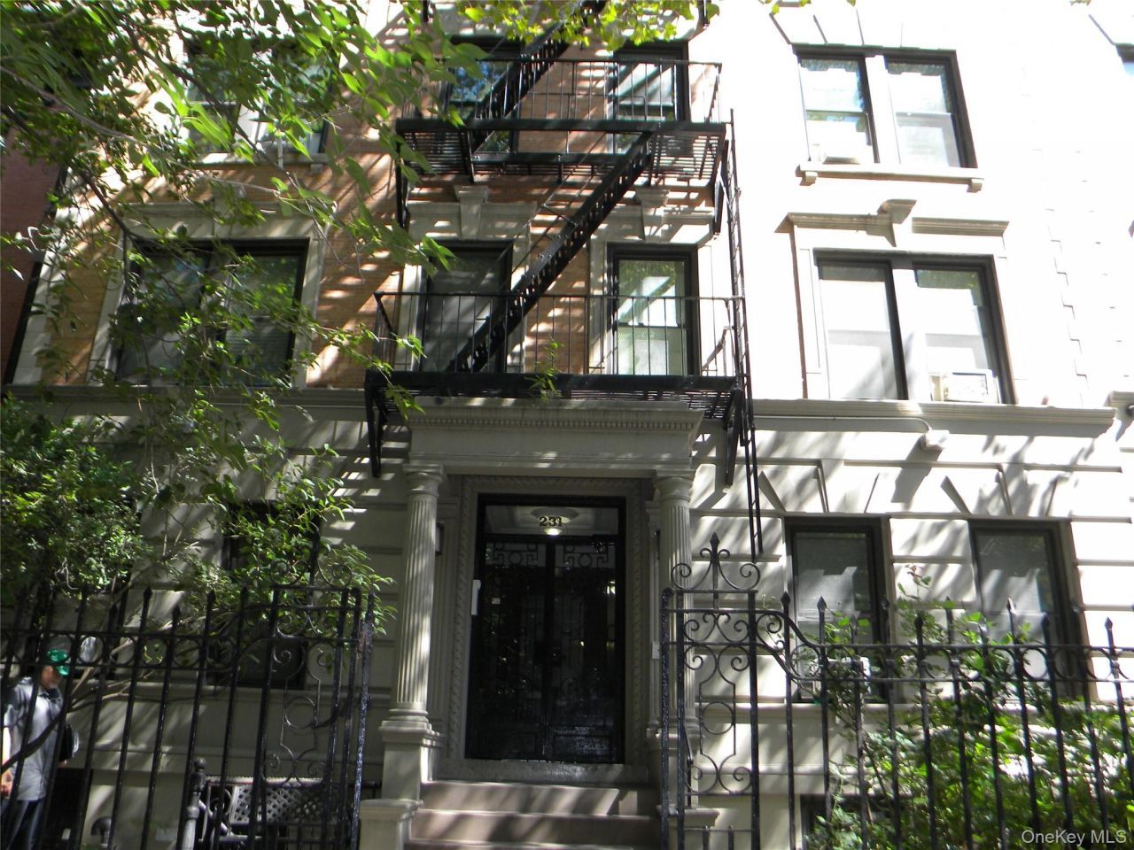 231 Park Place, Unit 14, Brooklyn, NY 11238 Main Photo