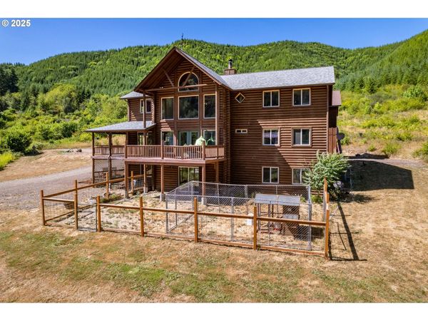 15755 HIGHWAY 36, Deadwood, OR 97430