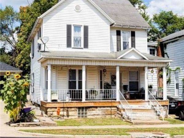 113 E 4th Street, Uhrichsville, OH 44683