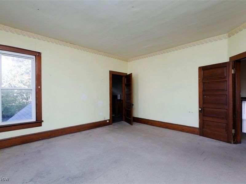 113 E 4th Street, Uhrichsville, OH 44683 Photo 11