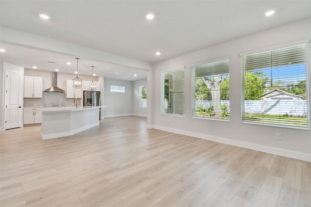 8056 33rd Avenue N, Saint Petersburg, FL 33710 Photo