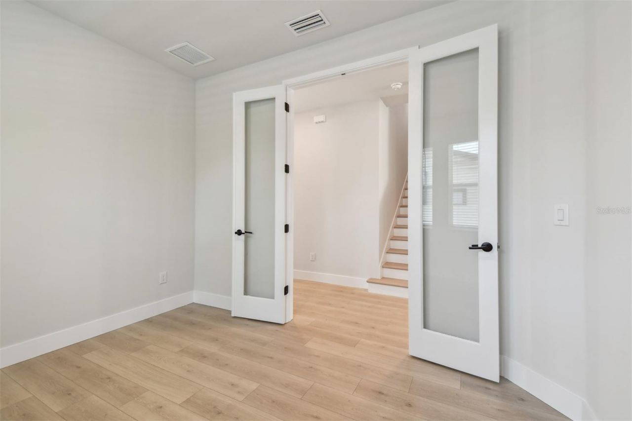 8056 33rd Avenue N, Saint Petersburg, FL 33710 Photo