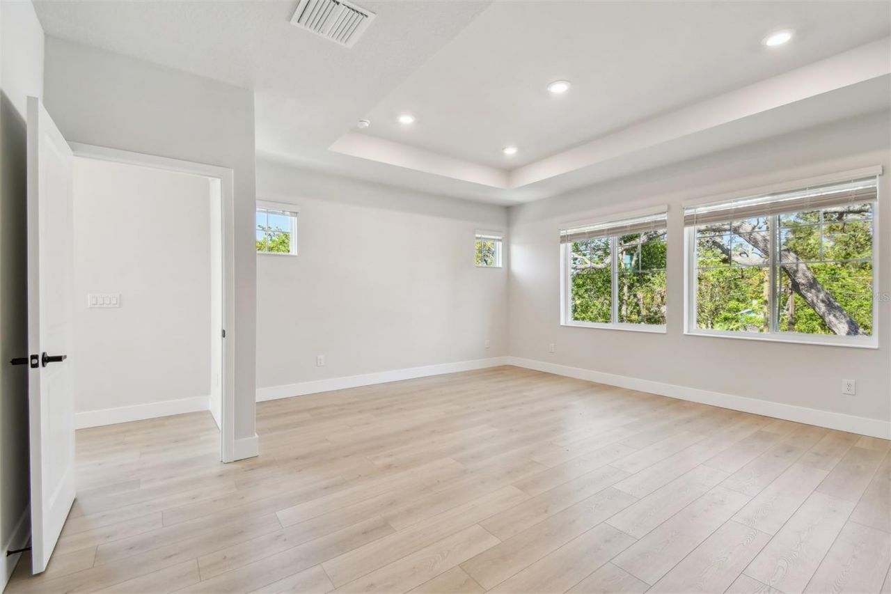 8056 33rd Avenue N, Saint Petersburg, FL 33710 Photo