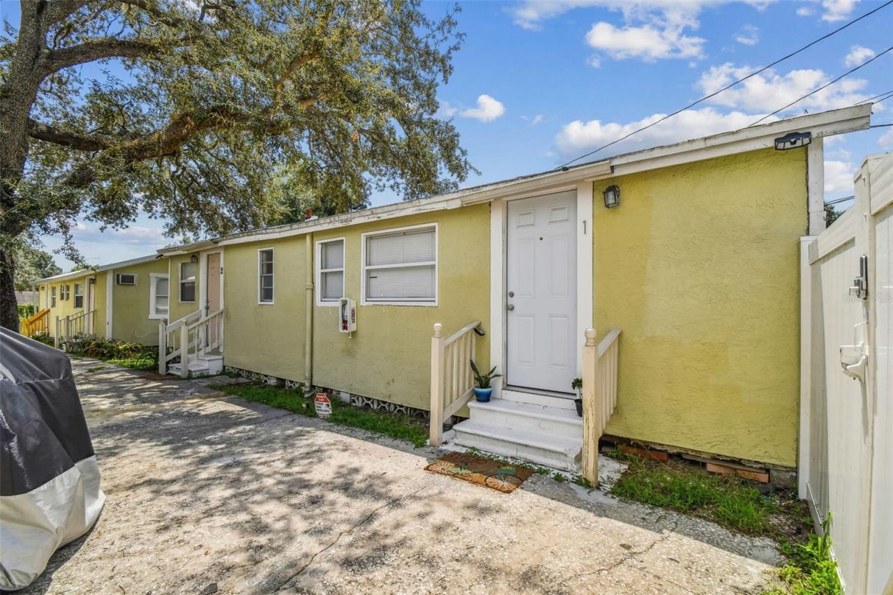 8413 N Hamner Avenue, Tampa, FL 33604 Photo