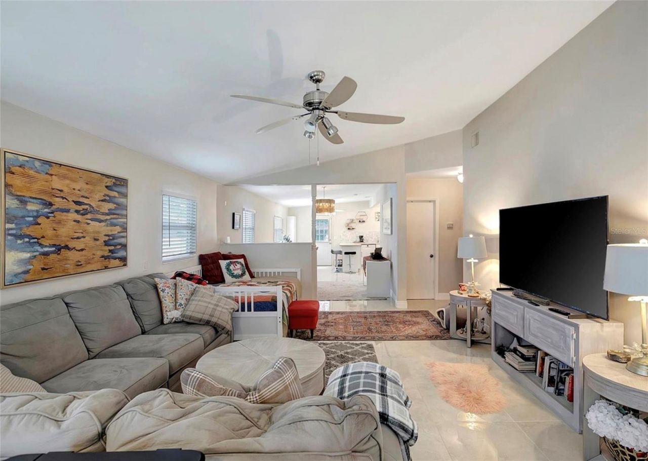 8413 N Hamner Avenue, Tampa, FL 33604 Photo