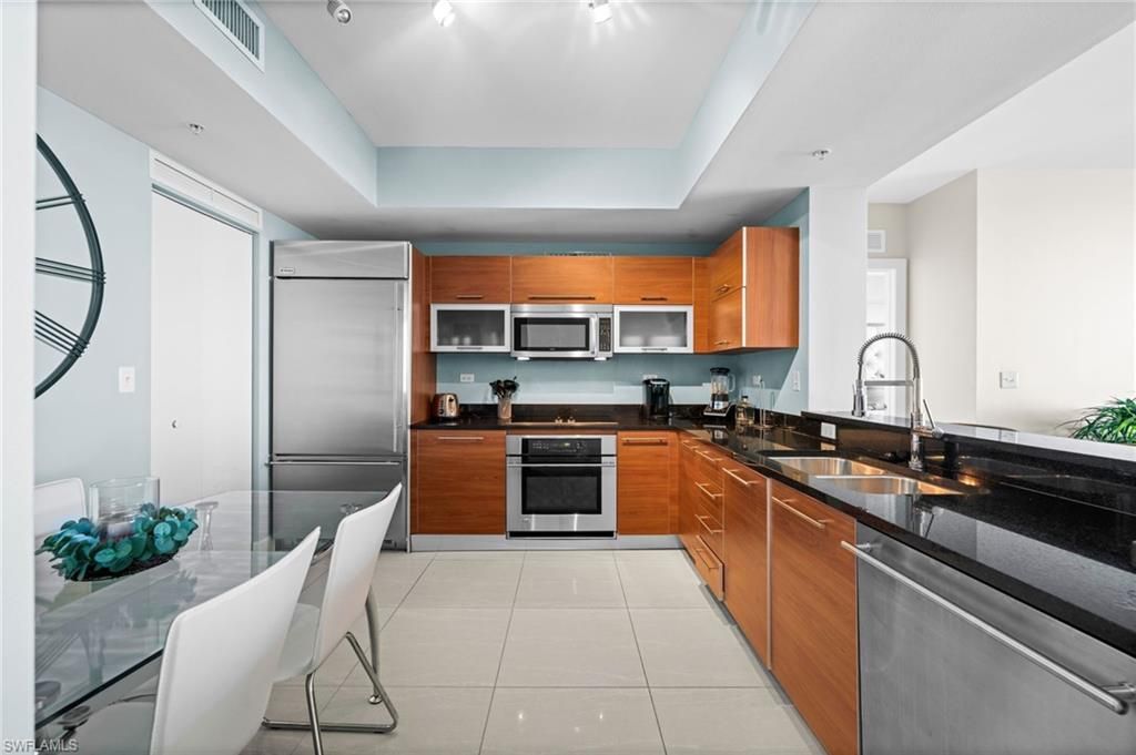 3000 Oasis Grand Blvd, Unit 2402, Fort Myers, FL 33916 Photo