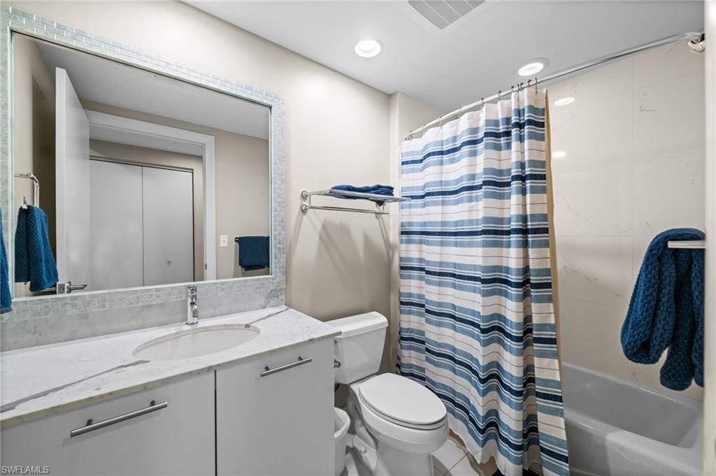 3000 Oasis Grand Blvd, Unit 2402, Fort Myers, FL 33916 Photo