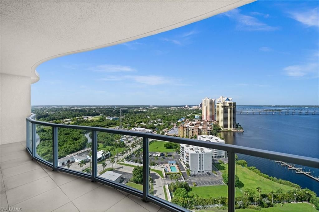 3000 Oasis Grand Blvd, Unit 2402, Fort Myers, FL 33916 Photo