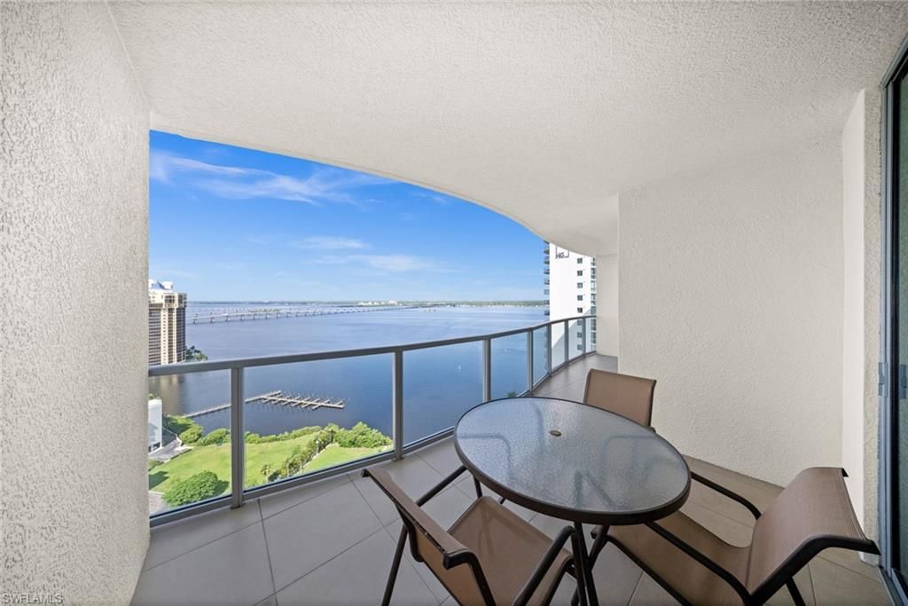 3000 Oasis Grand Blvd, Unit 2402, Fort Myers, FL 33916 Photo