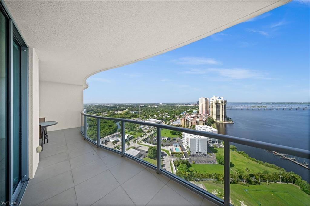 3000 Oasis Grand Blvd, Unit 2402, Fort Myers, FL 33916 Photo