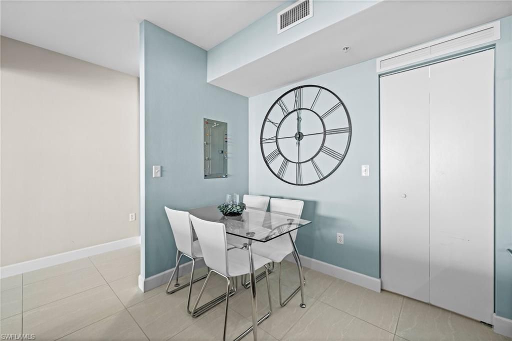 3000 Oasis Grand Blvd, Unit 2402, Fort Myers, FL 33916 Photo