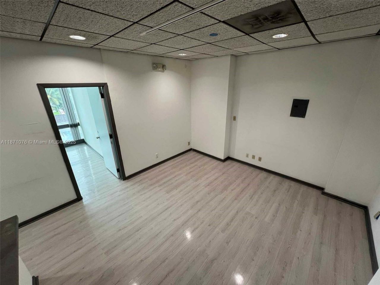 5555 Hollywood Blvd, Unit 301, Hollywood, FL 33021 Photo