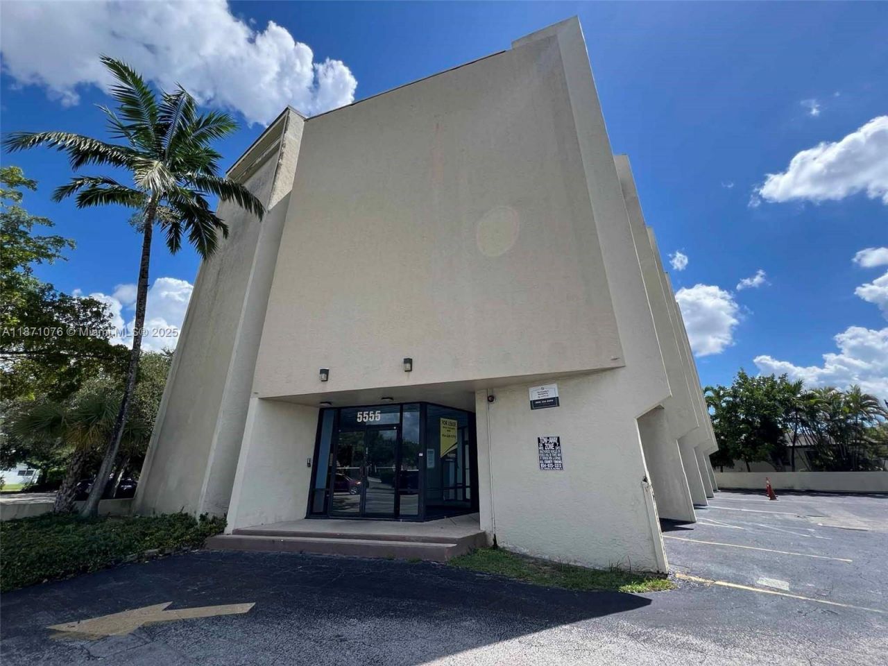 5555 Hollywood Blvd, Unit 301, Hollywood, FL 33021 Photo