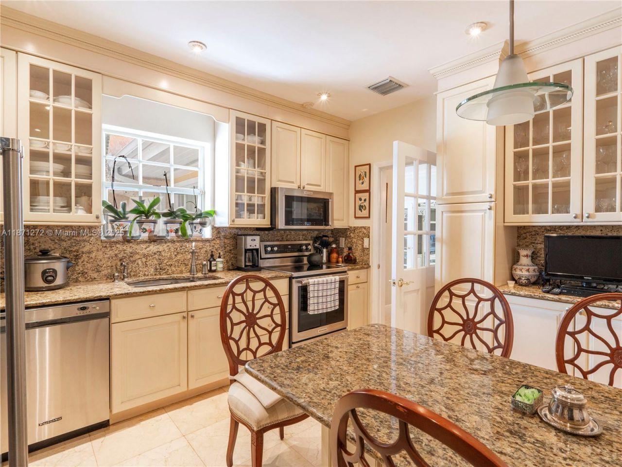 3001 S Miami Ave, Miami, FL 33129 Photo