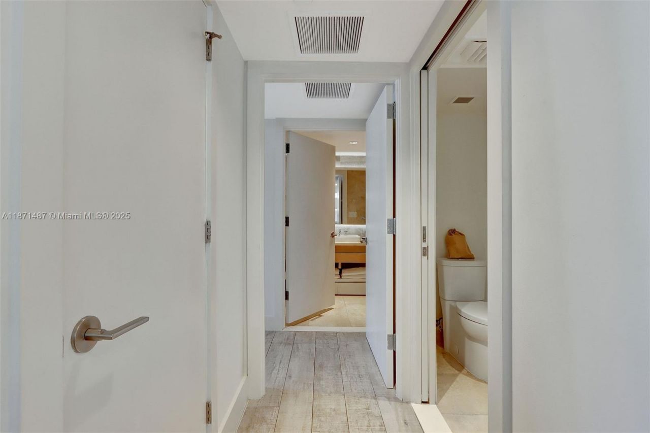 102 24th St, Unit 1213, Miami Beach, FL 33139 Photo