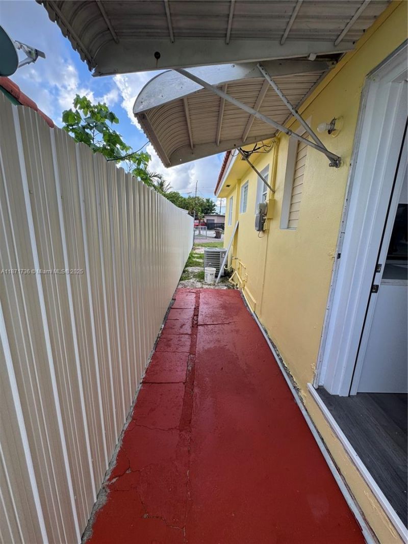 685 SE Park Dr, Hialeah, FL 33010 Photo