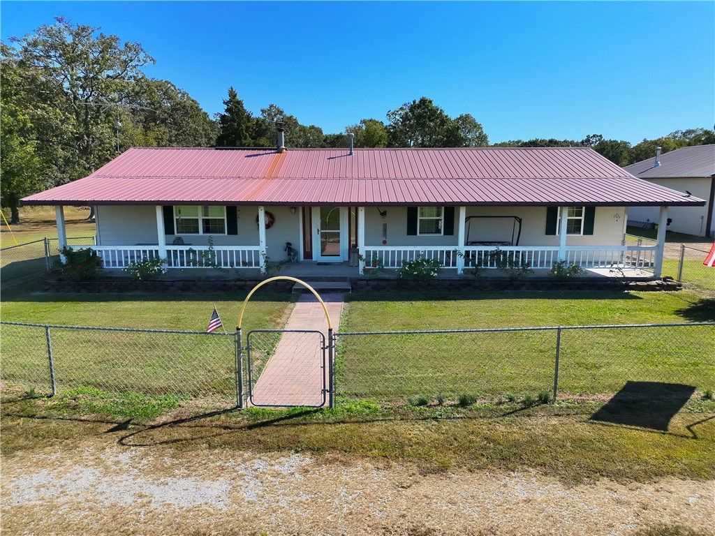 472618 E 775 Road, Stilwell, OK 74960 Main Photo