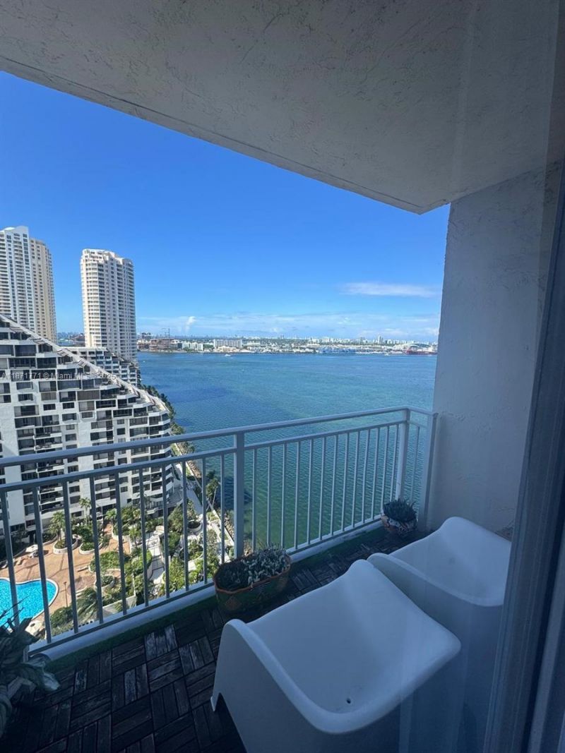 770 Claughton Island Dr, Unit PH-29, Miami, FL 33131 Photo