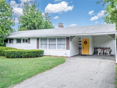 1814 Carmanbrook Parkway, Flint, MI 48507