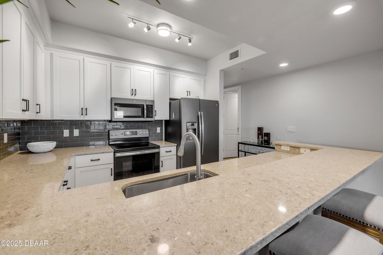 4 Riverwalk Drive, Unit 305, New Smyrna Beach, FL 32169 Photo