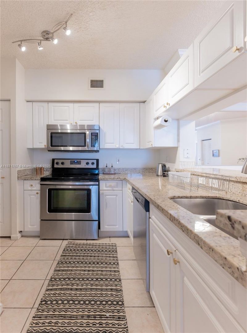 17100 N Bay Rd, Unit PH1912, Sunny Isles Beach, FL 33160 Photo