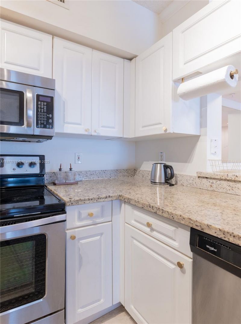 17100 N Bay Rd, Unit PH1912, Sunny Isles Beach, FL 33160 Photo