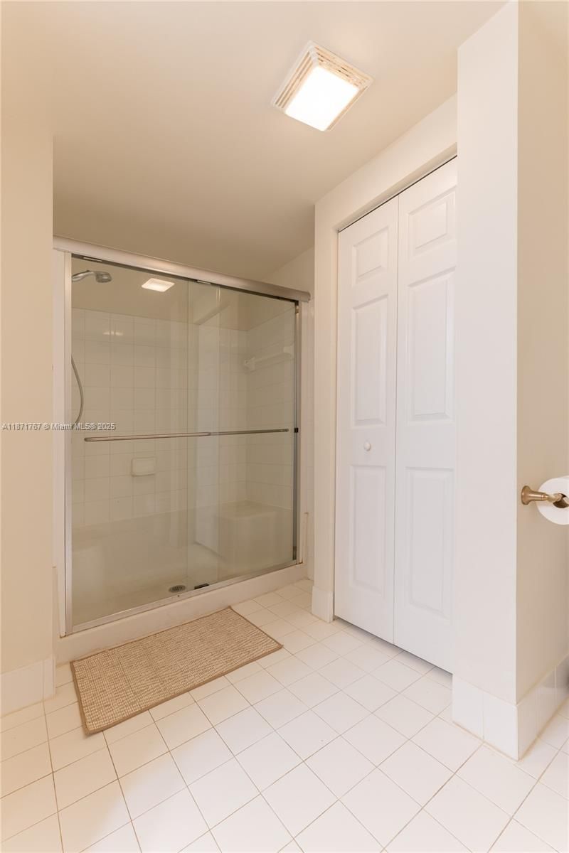 17100 N Bay Rd, Unit PH1912, Sunny Isles Beach, FL 33160 Photo