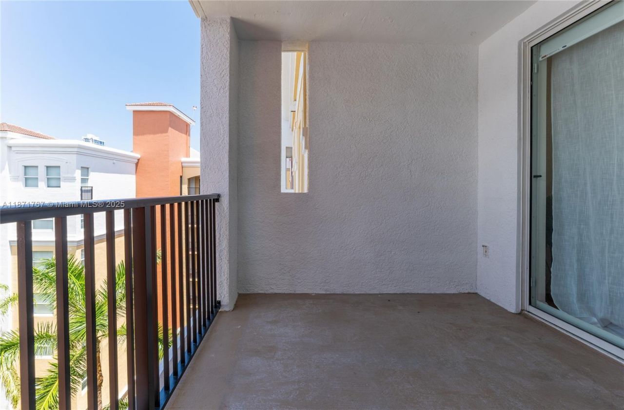 17100 N Bay Rd, Unit PH1912, Sunny Isles Beach, FL 33160 Photo