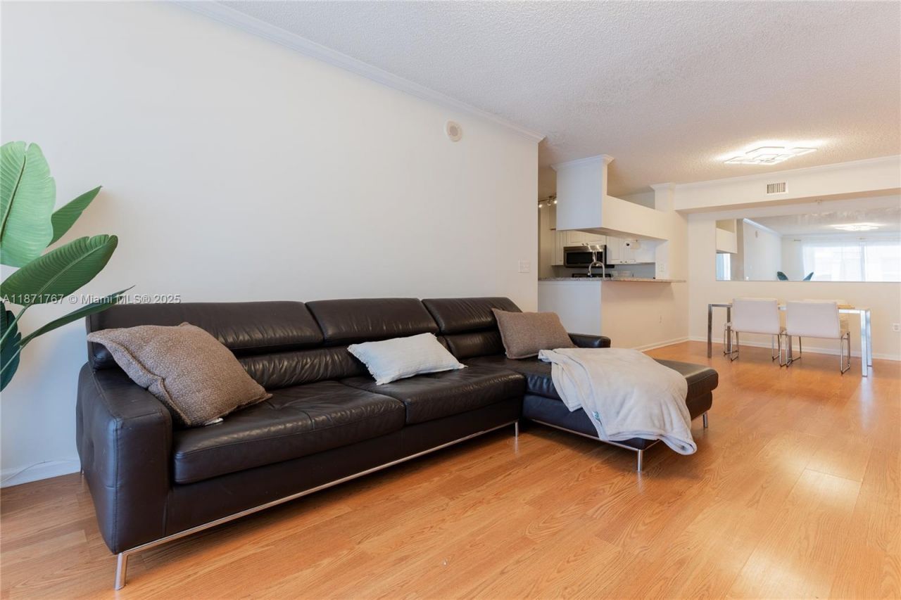 17100 N Bay Rd, Unit PH1912, Sunny Isles Beach, FL 33160 Photo