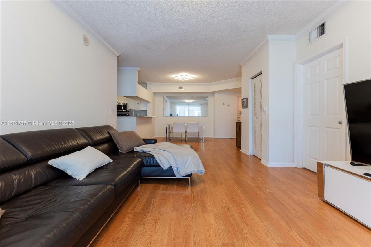 17100 N Bay Rd, Unit PH1912, Sunny Isles Beach, FL 33160 Photo