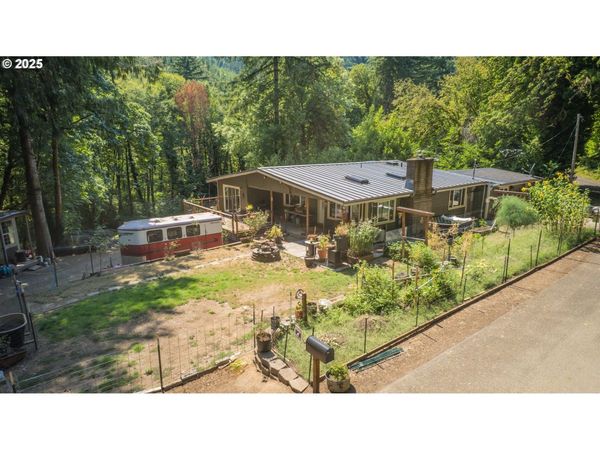 13904 STAGECOACH RD, Swisshome, OR 97480